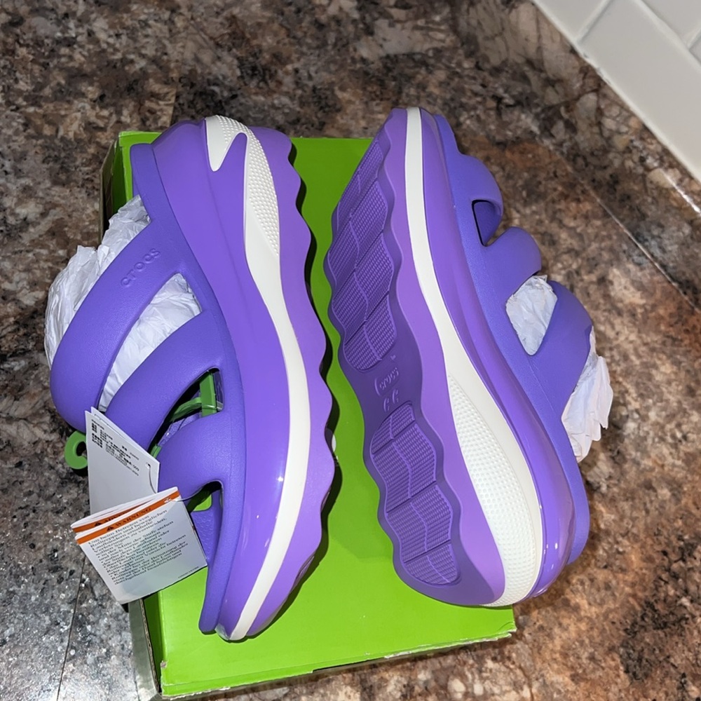 CROCS Mega Crush Triple Strap in Galaxy - Picture 2 of 6